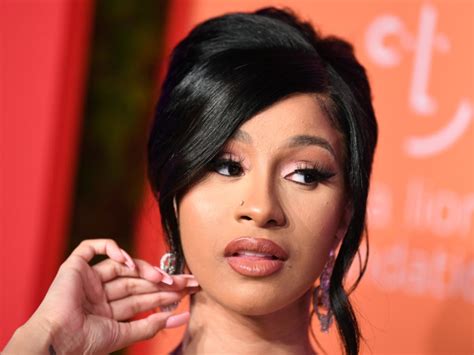 Cardi B accidentally leaks her own nude photo after wild ...